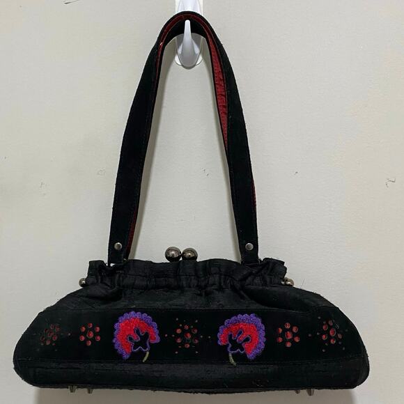 Nikita Lynn Black Embellished Embroidered Shoulder Bag Kiss Lock Closure - Picture 1 of 9